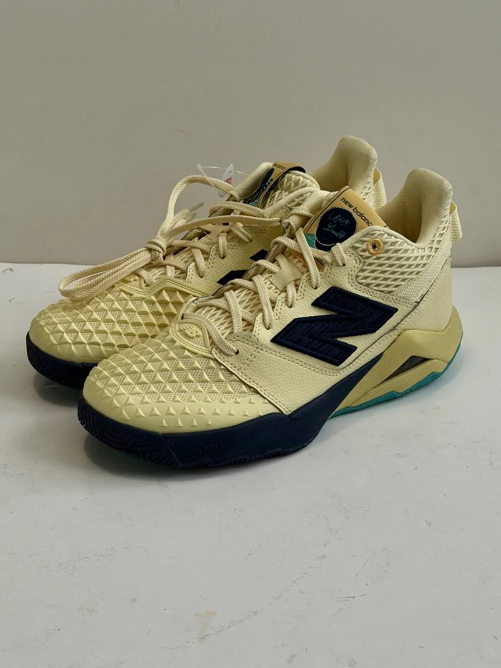 💠 NWT New Balance Coco CG2 Tennis Shoes Yellow Navy Size 8.5W Wide